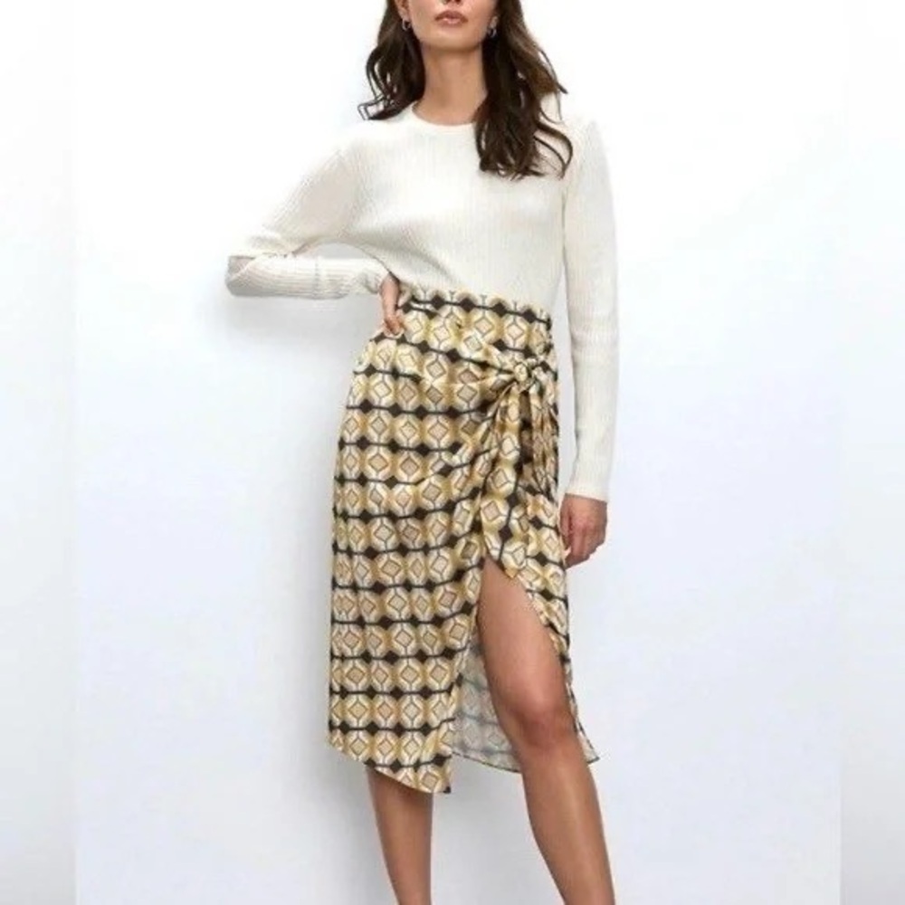 NWT Babaton Bello Skirt
